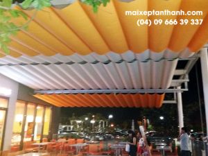 Lắp đặt mái bạt xếp cho nhà hàng