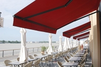 Nên lắp mái hiên di động hay không?